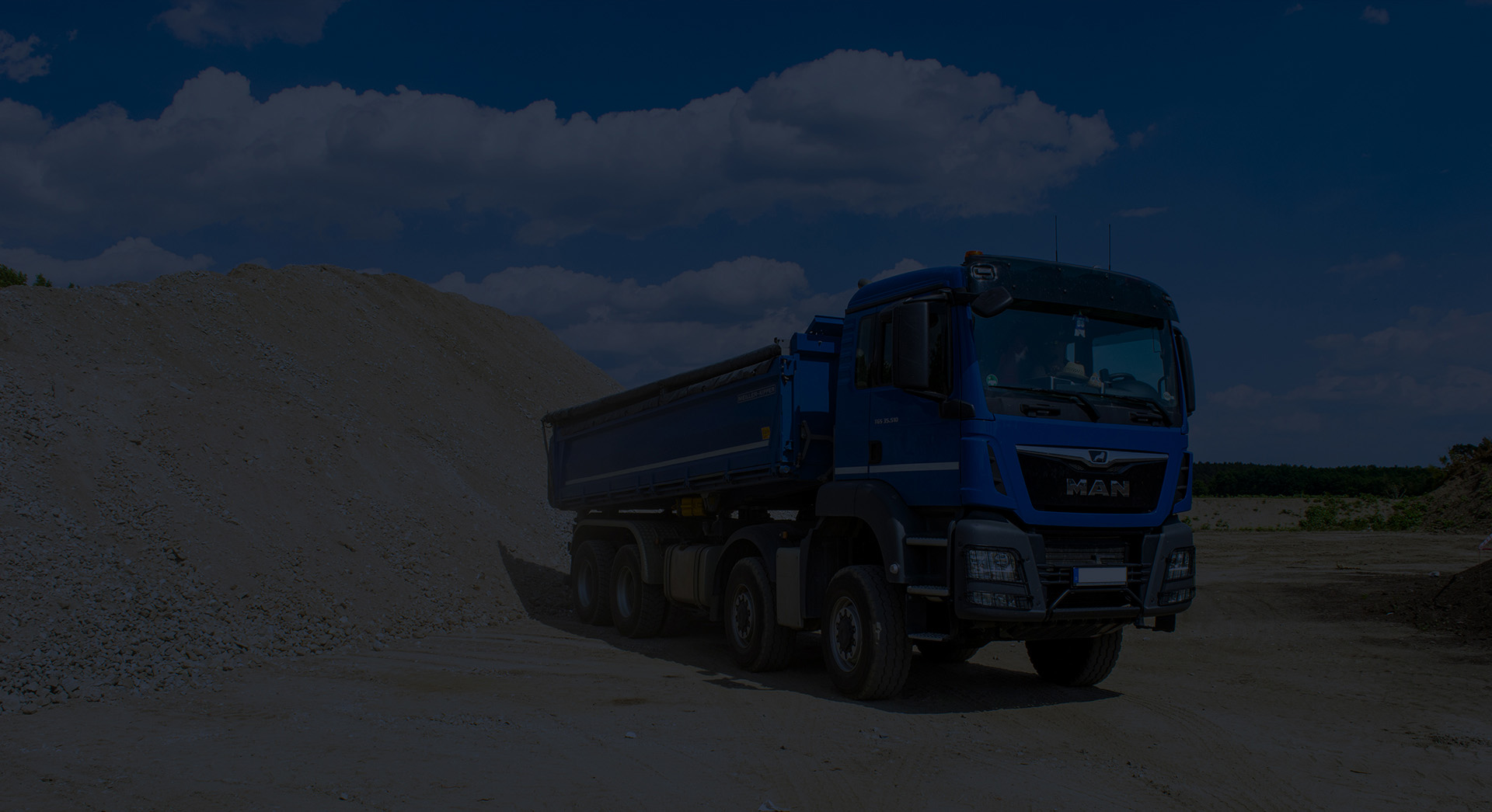 THE Logistics - Transport - Tieflader